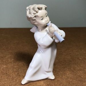 Lladro Boy Angel with Blue Flute #4540 Retired
